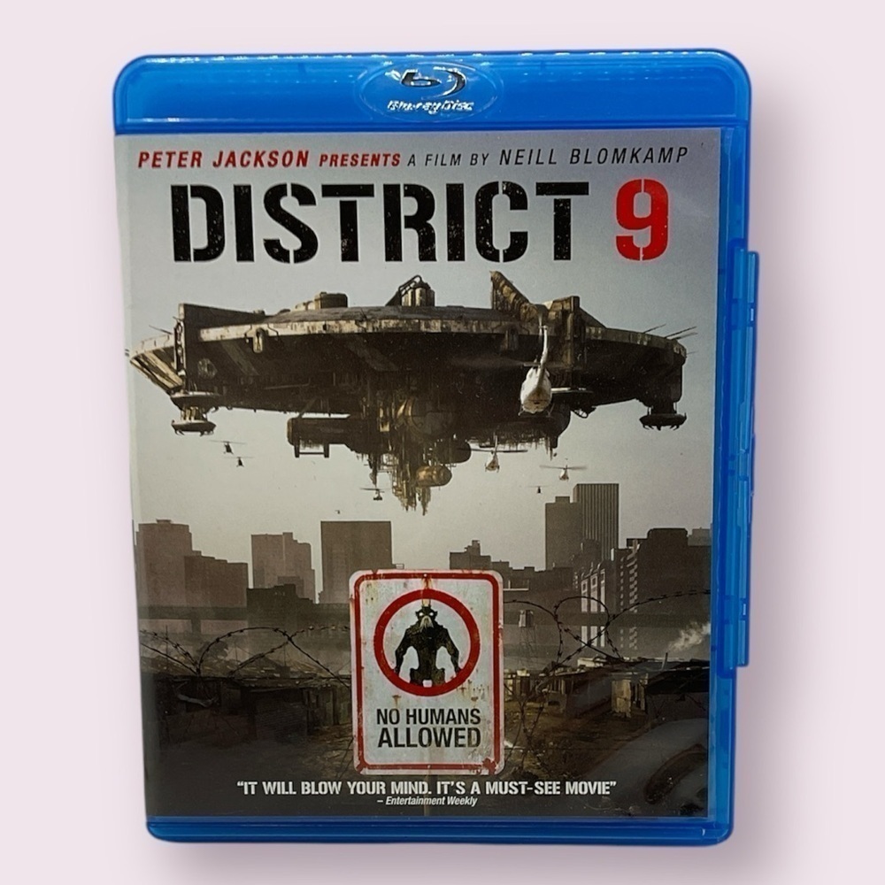 District 9 Blu Ray Disc